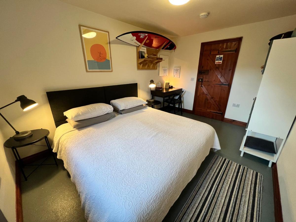 Lands End Hostel And B&B เซ็นเนน ภายนอก รูปภาพ