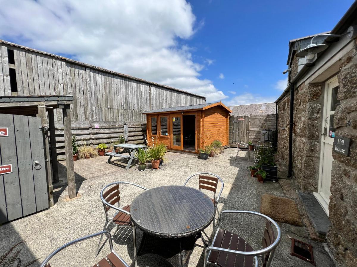 Lands End Hostel And B&B เซ็นเนน ภายนอก รูปภาพ