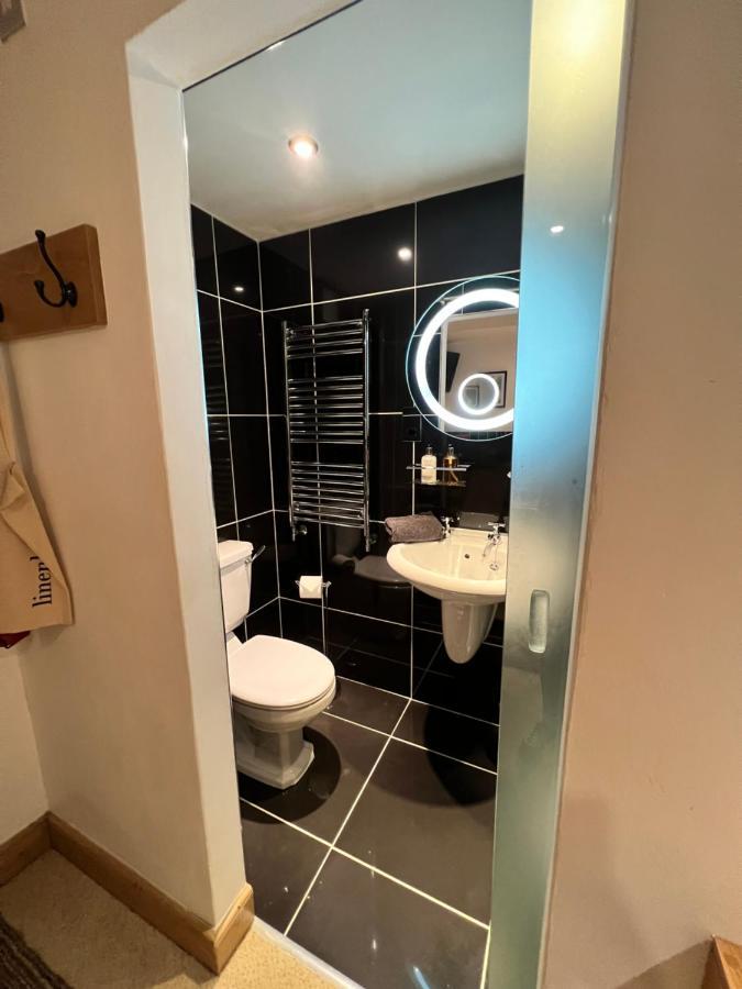 Lands End Hostel And B&B เซ็นเนน ภายนอก รูปภาพ