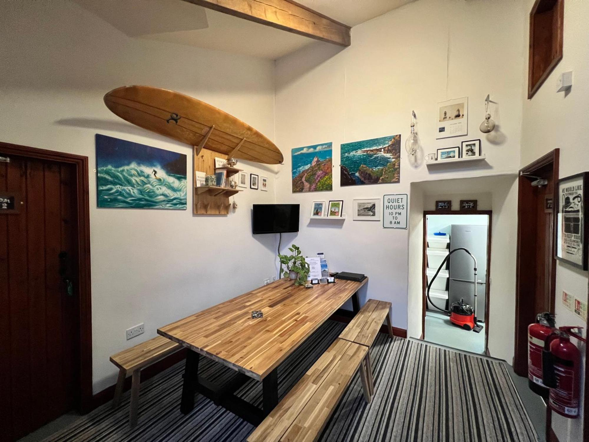 Lands End Hostel And B&B เซ็นเนน ภายนอก รูปภาพ